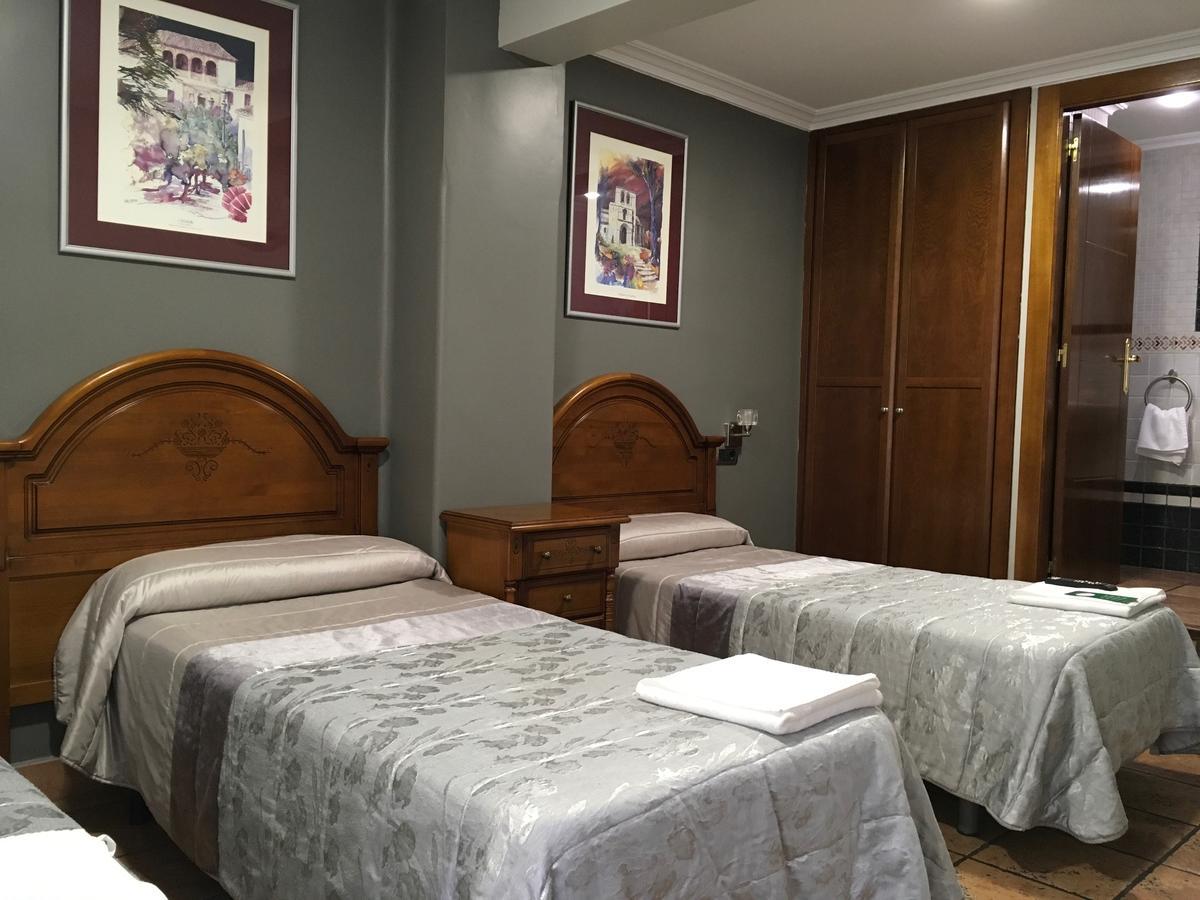 Pension La Redonda Logroño Buitenkant foto