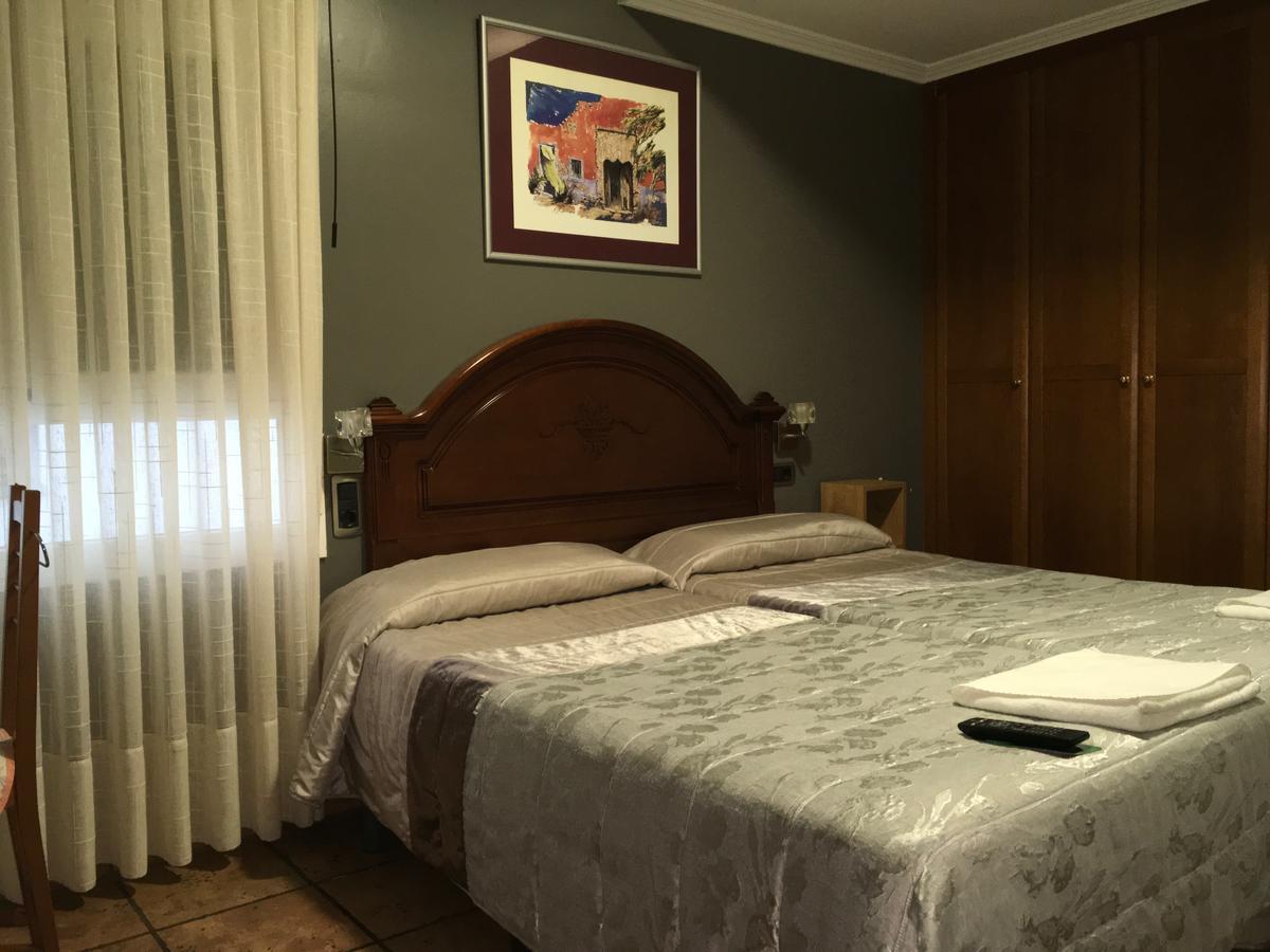 Pension La Redonda Logroño Buitenkant foto